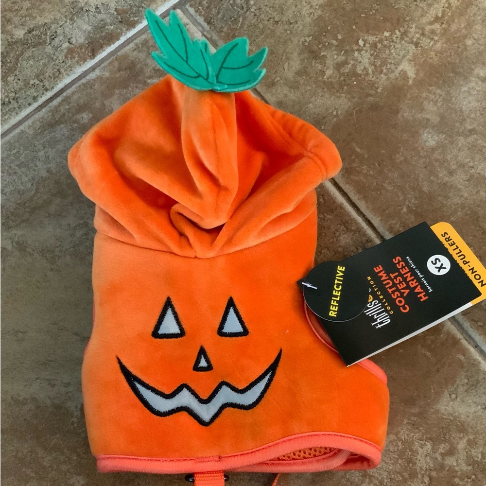 NWT..THEILLS… Pumpkin Costume dog harness